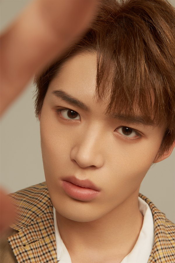 沙漠五子d5写真集起风了预售阳光帅气彰显活力