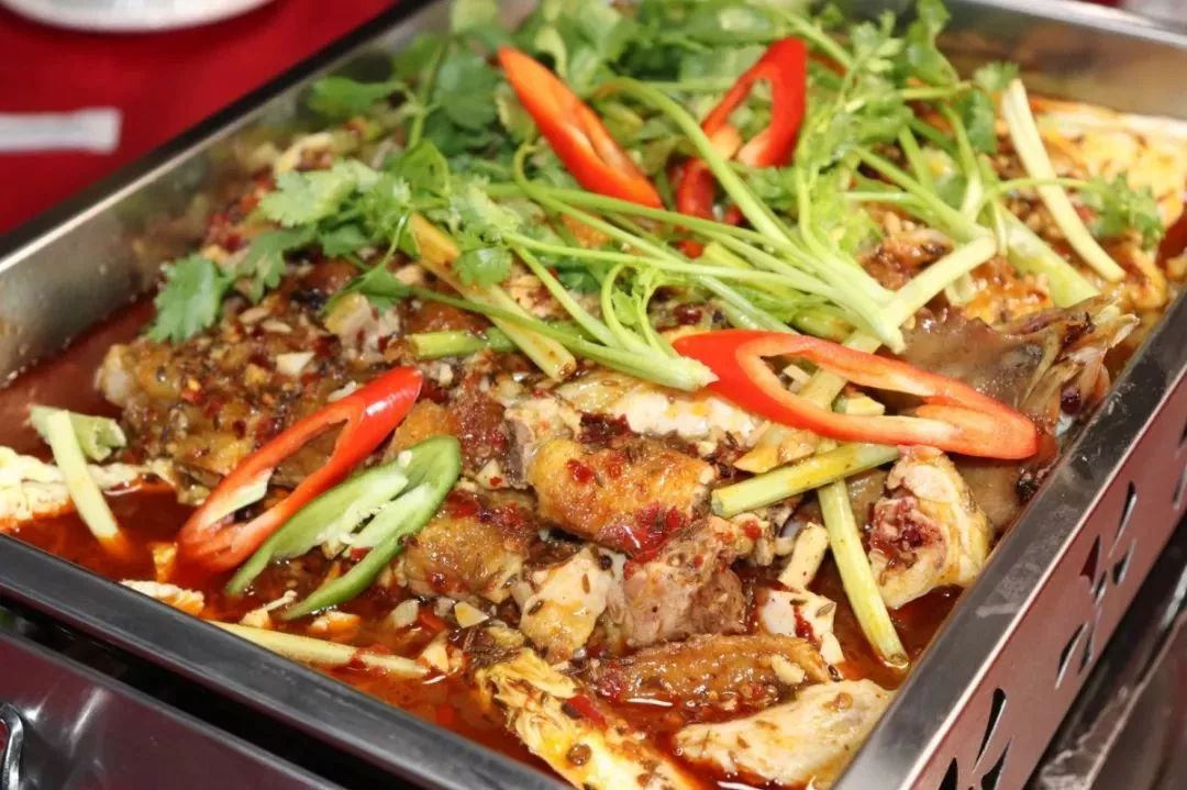 8折!馋哭清远人的「炭火烤鸡」我在这找到了!啤酒全场买一送一.