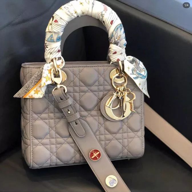 dior迪奥包包首饰韩国免税店最新报价