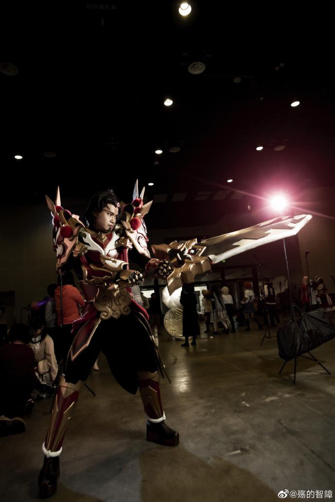 王者荣耀项羽cos,网友:看完这个场照后,目测项羽会常上ban位