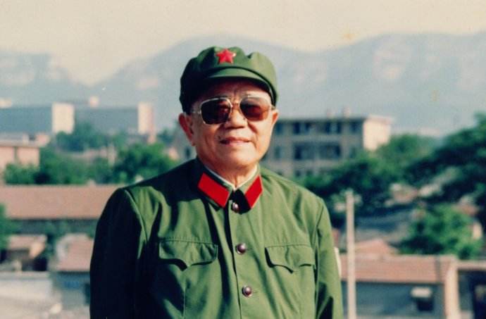 1992年4月3日,聂凤智度过了自己的一生,享年78岁.