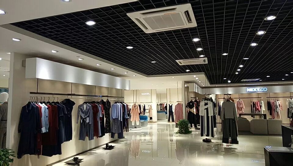 专柜品质工厂价快来中国品牌服装制造名城选购时尚服装