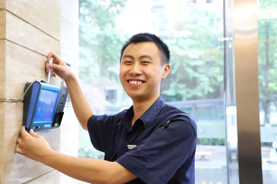 物业人,以微笑点亮万家灯火_服务