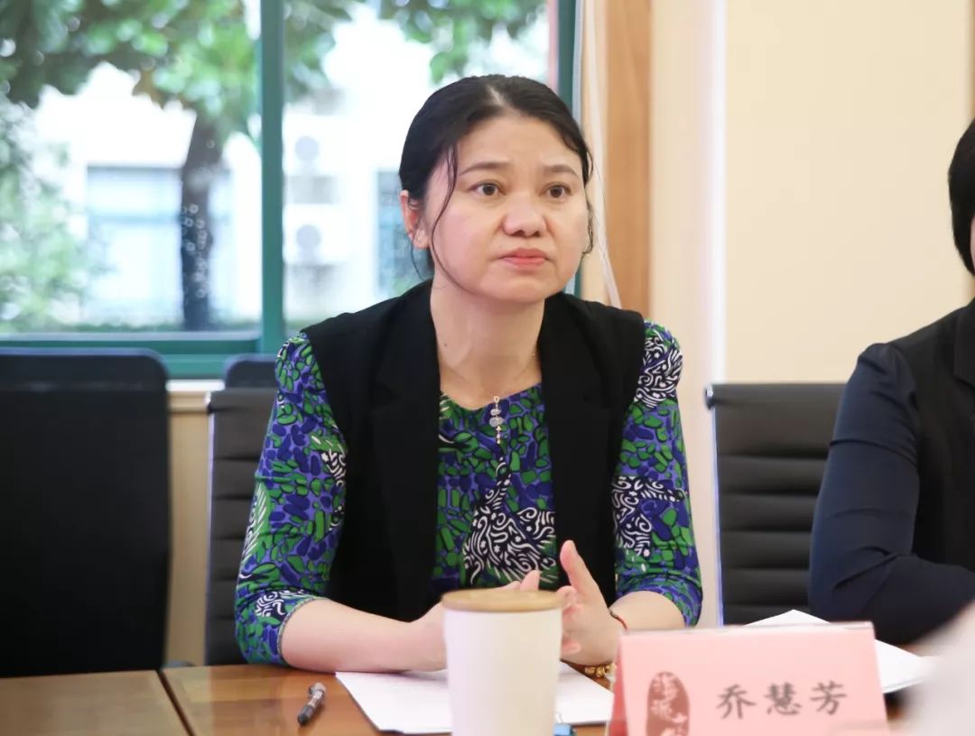 研讨会上,教育局乔慧芳副局长介绍了闵行积极建设多部门联动体系,构建