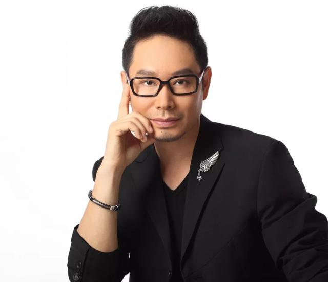 有约62海珠唯品同创汇周年时尚庆典蓄势待发携手中国服装设计名师刘洋