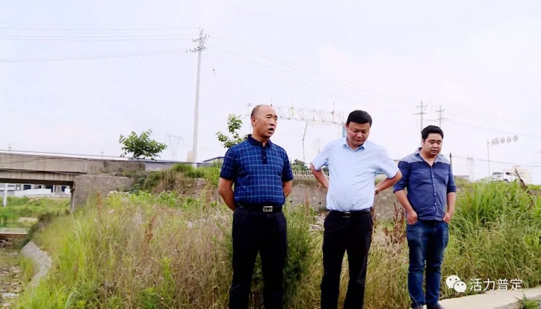陈登荣带队到太平河开展巡河