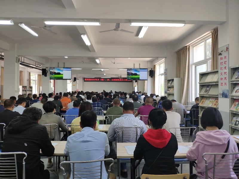 县防汛指挥长,政府袁灿申副县长在开班仪式上就当前防汛工作强调三点