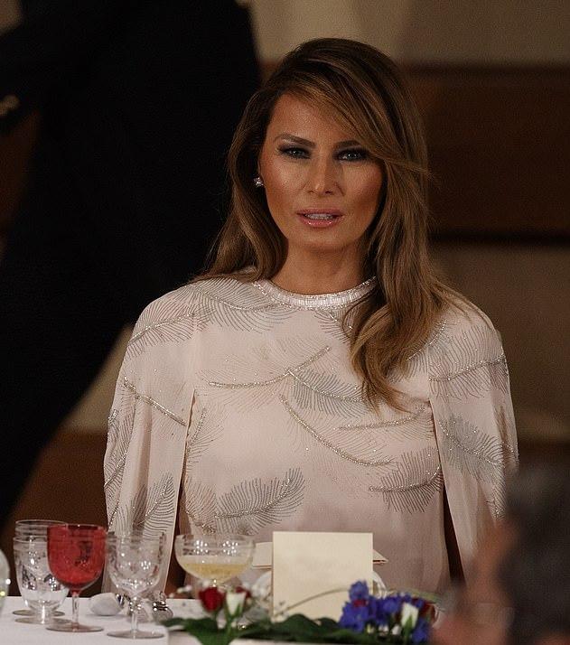 原创梅拉尼娅和日本皇后闪耀国宴3万块羽毛刺绣裙显胖了这次没赢