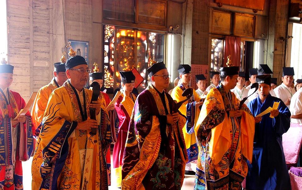 在中国道教可婚可荤佛教六根清静这是为何