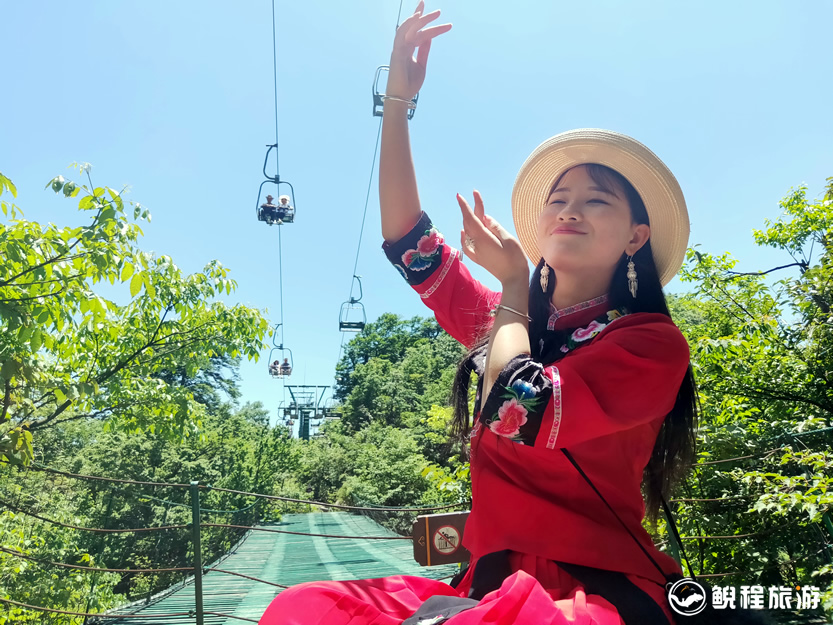 张家界天门山一日游美女导游全攻略