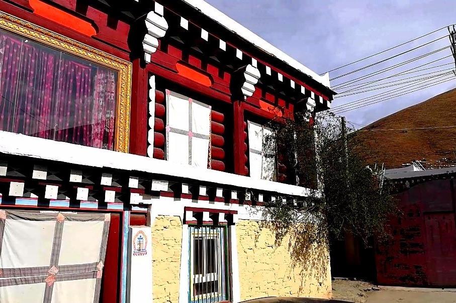 走进川藏线道孚县藏族人家的特色房子你们觉得怎么样