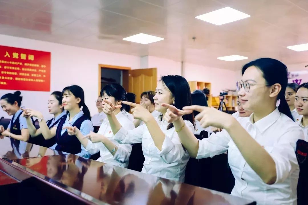 这种语言难倒你了吗?_手语