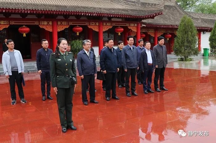 市委编办主任胡麒军,县委书记王晓军,县委常委,县委组织部长杨会君