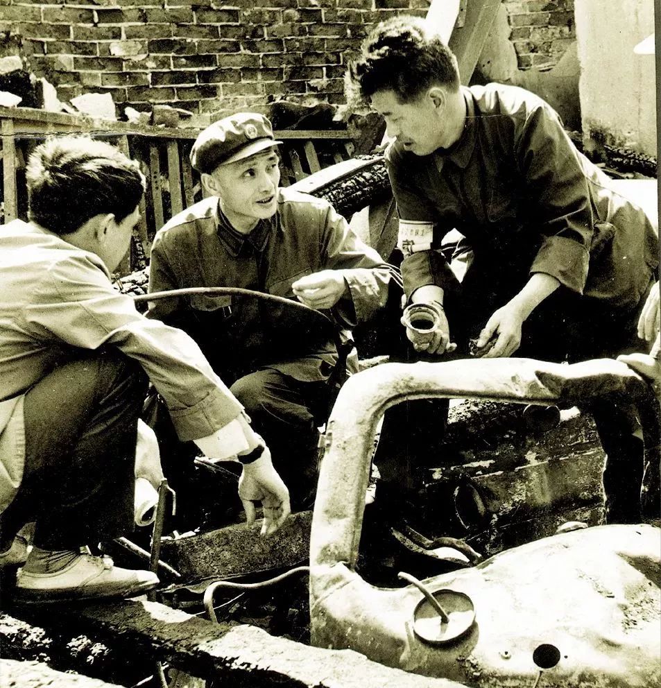 一年一图回望上海公安七十年