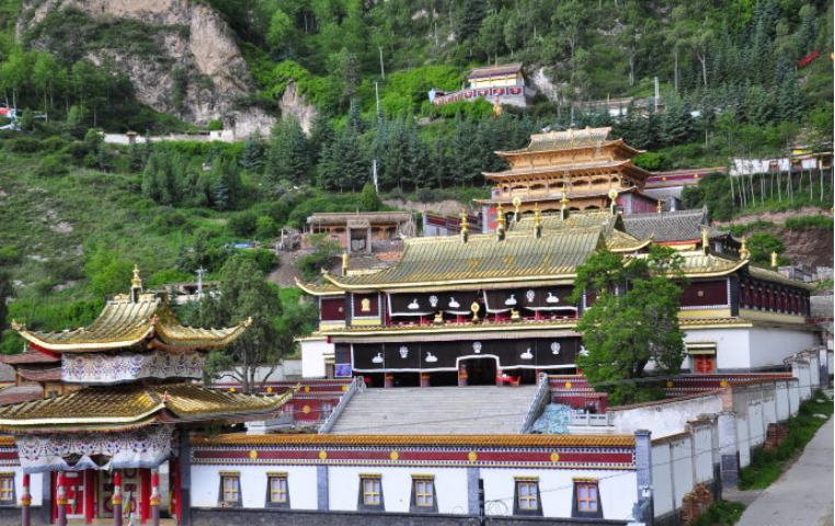 彩虹之乡的藏传佛教圣地佑宁寺