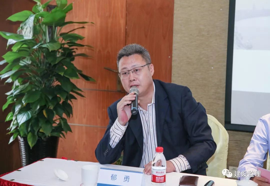 郁勇表示希望五天半的培训能够真正实现知识分享,促进训练营学员之间