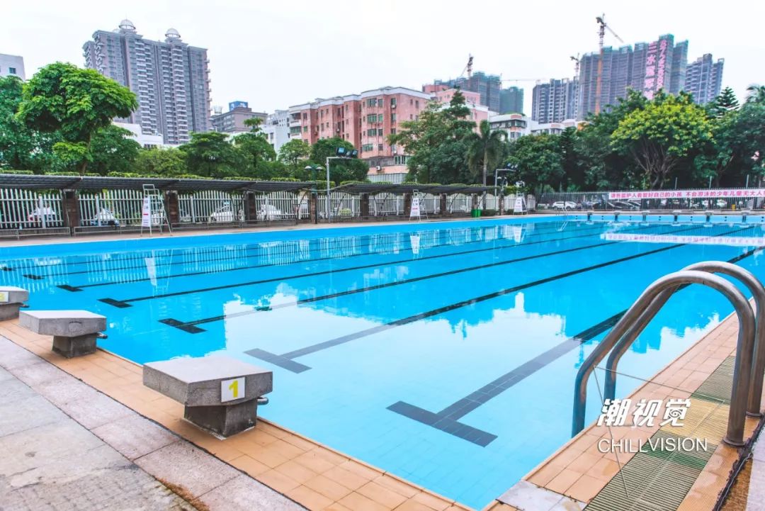 泳池,占地两万多方最近还全新升级了交通超级便利西南公园游泳场xinan
