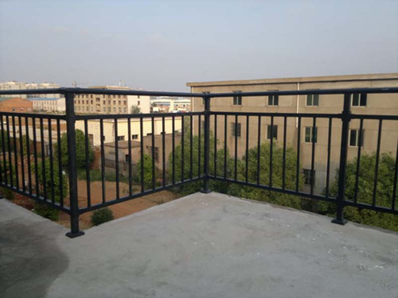 装修季告诉你家庭装修安装护栏你需要注意的问题