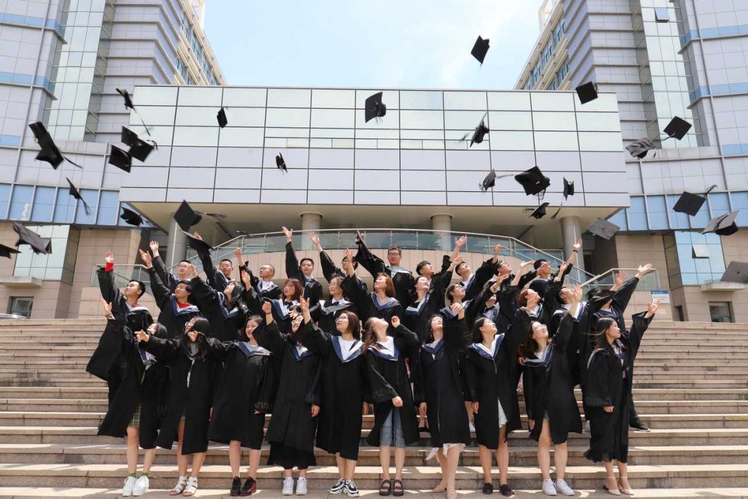 这一次,我们也是别人家的毕业照