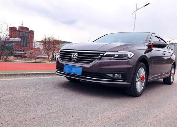 选车就像相亲,新手女司机提紫色大众朗逸plus