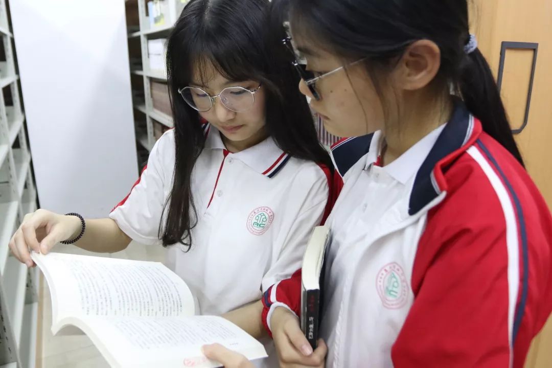 榕城中学图书馆开放啦