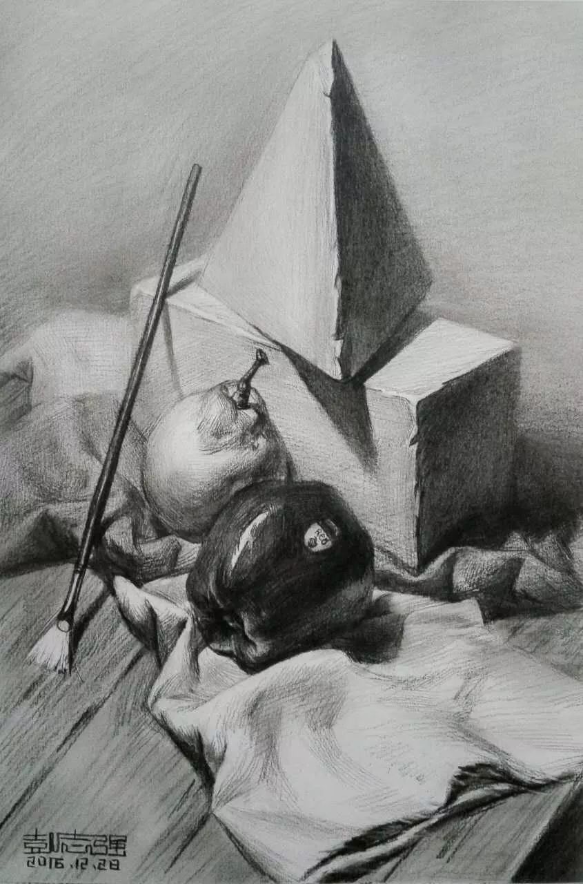 彭老师总结了一套简单明了的教学方法和教学体系,教你快速掌握素描