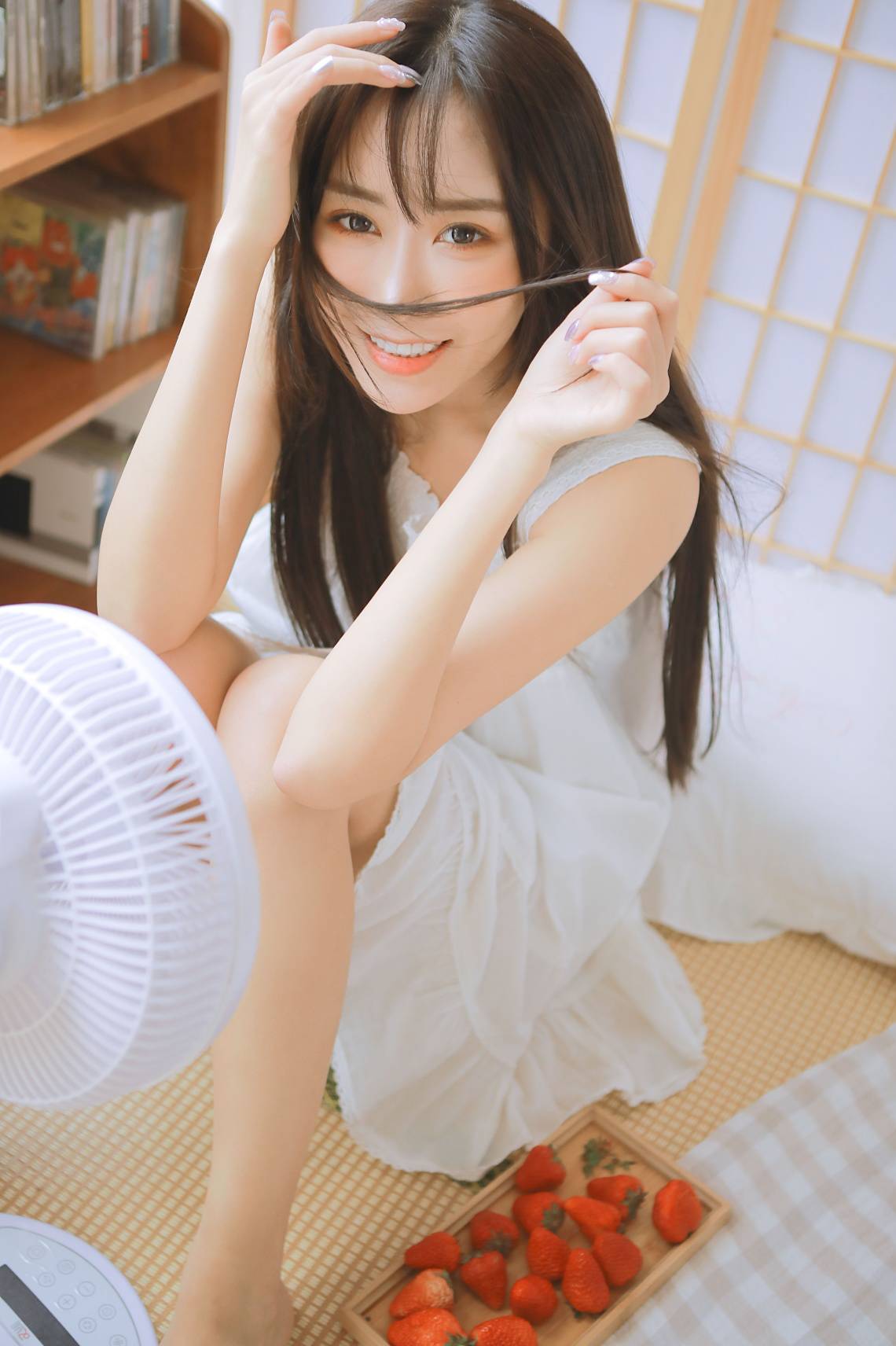 青年演员佳妮夏季写真曝光 柔情似水,佳期如梦