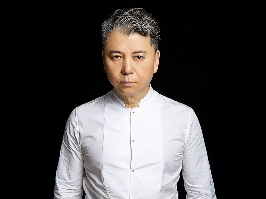 唐德高65岁美业的型男潮哥带着我们一起加油创未来