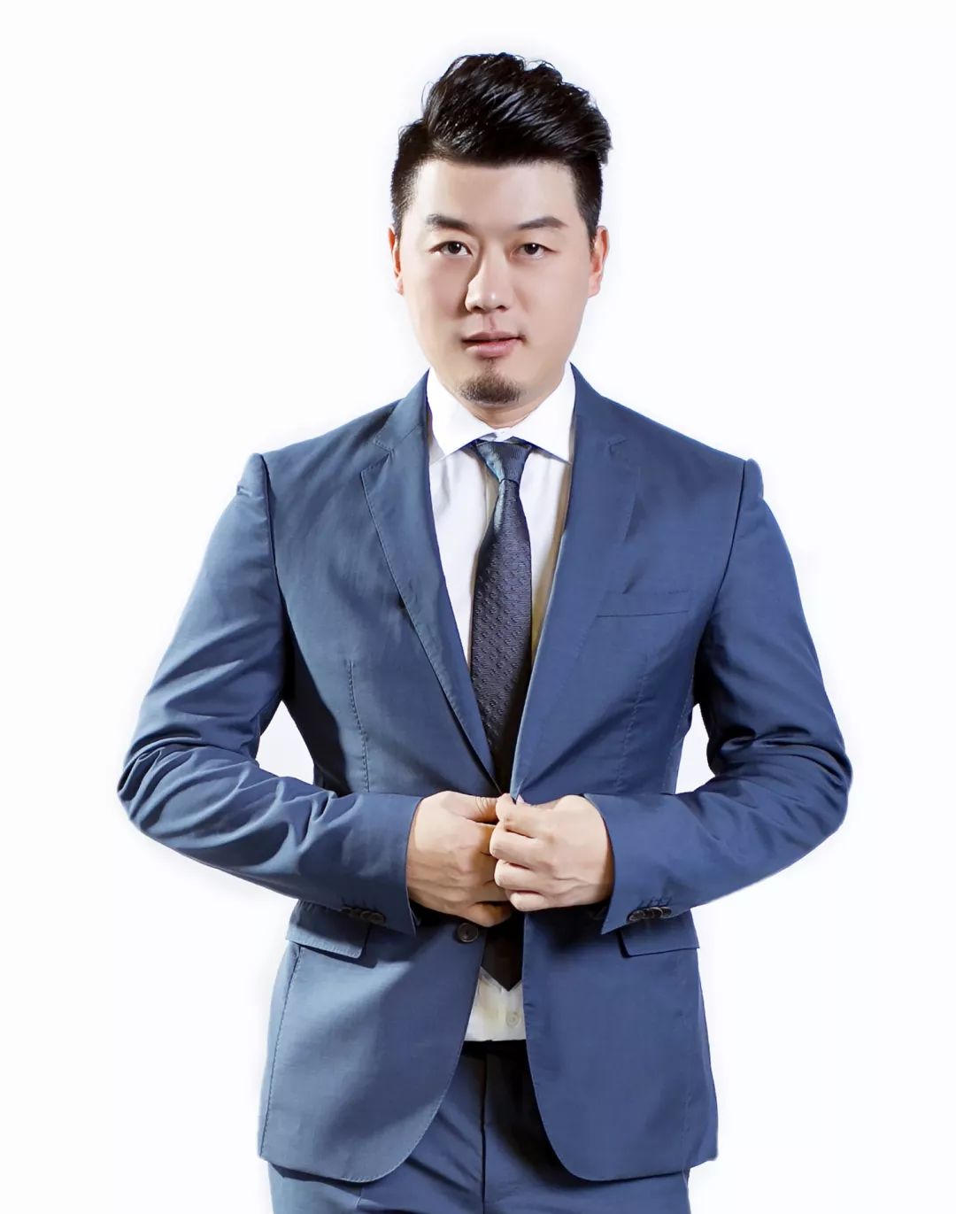 请回答如何才能培养出优秀的健身教练