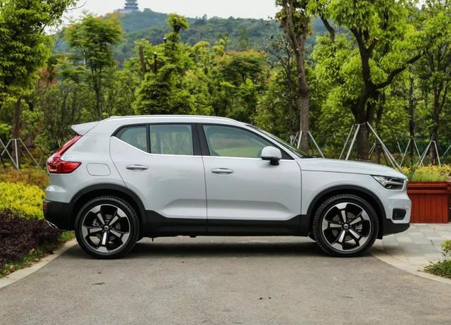 推荐t4智雅运动版 试驾沃尔沃xc40