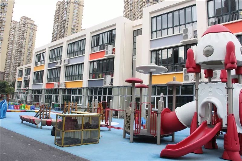 占地9000㎡配备剧场屋顶绿化这所静安区面积最大的幼儿园还很美