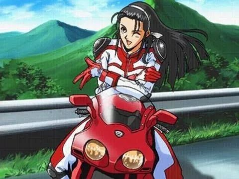 神乐千鹤喜欢骑机车,姊姊生前也经常被千鹤强行拉去参加机车竞赛,她会