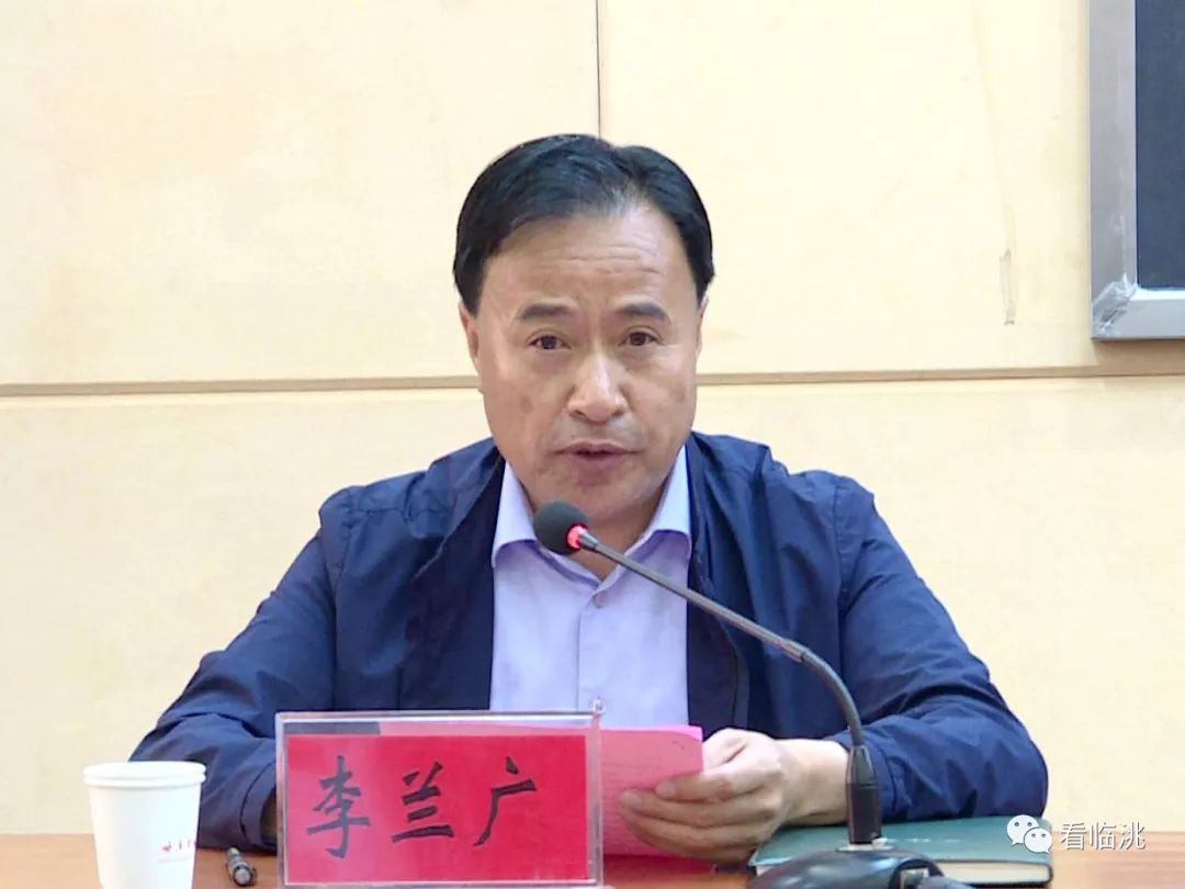 王命瑞在致辞中说,此次爱心捐赠活动是福州人社部门将职业技能竞赛与