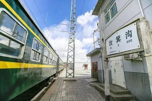 活动内容:在贺东庄园,龙泉村,大地天香景区,平罗县塞上春休闲农业观光