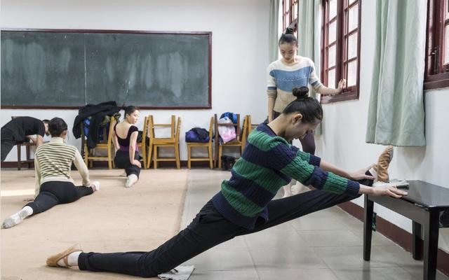 艺考生究竟有多累?7张照片揭露应试教育的残酷!家长请别流泪