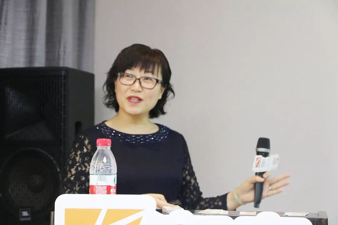 周琳讲师>>>成本,设计,营销   2.知识篇——世华哥勇橄达阵,使命必达!