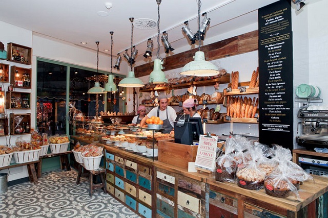 烘焙店装修做好这几点顾客看点店铺就想进店