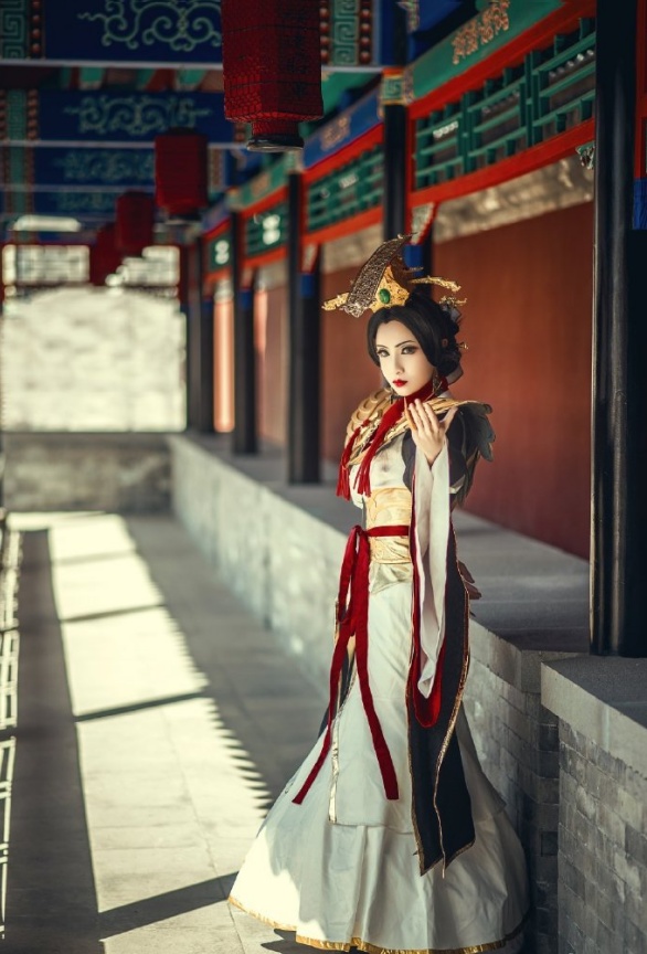 王者荣耀芈月cosplay确认过眼神你是峡谷中最霸气的存在