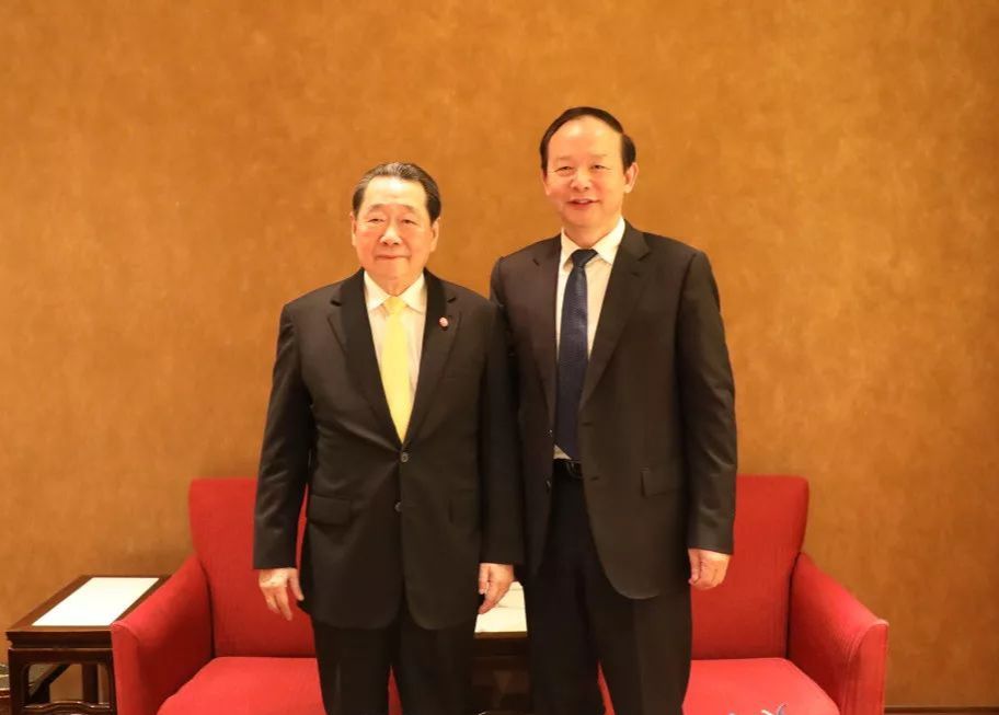 【抢鲜看】中建三局与正大集团商谈合作_谢国民