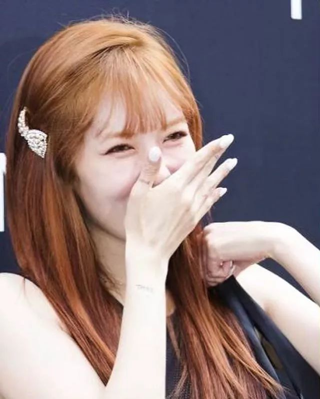 惨烈对比吴谨言这巴掌小脸真的没加特效吗