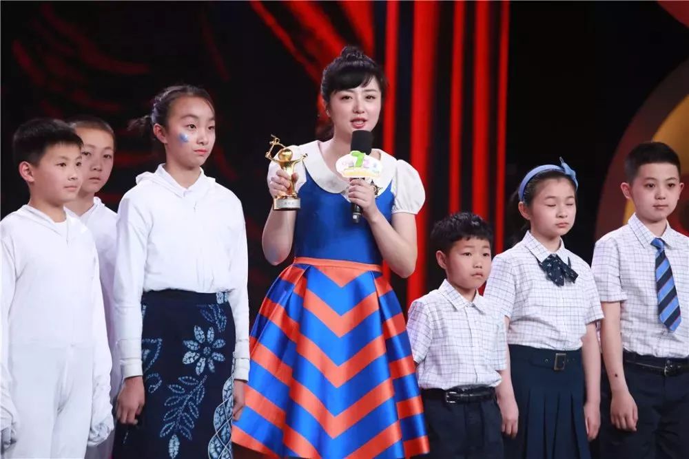 看我72变南京创意少年捧回央视小金人