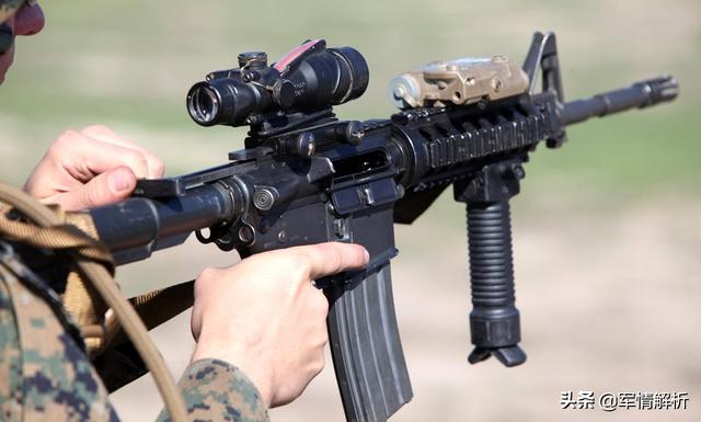 军队的轻武器,人们首先想到非常先进的挂满各种战术配件的m4,m16步枪