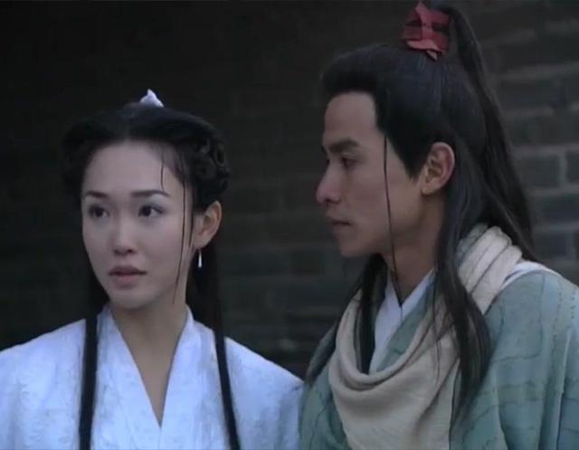 神雕侠侣范文芳李铭顺晒最新全家福儿子呆萌可爱像爸爸