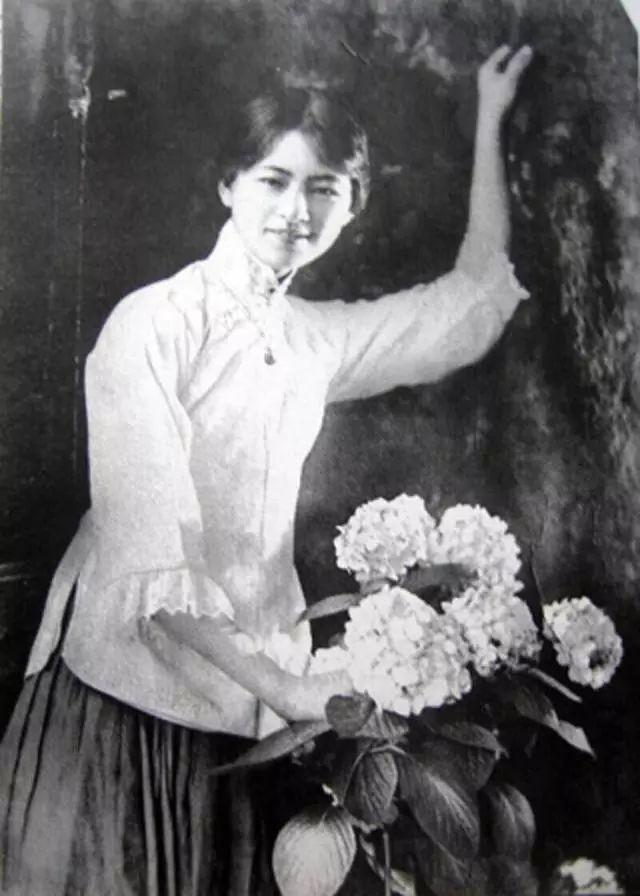 苏州教育家张武龄的四女(张氏四兰:张元和,张允和,张兆和,张充和)