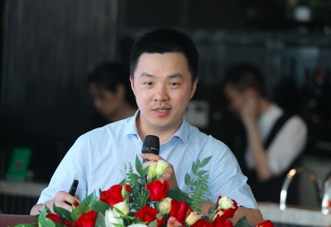 四川大学华西医院胸外科副主任梅建东教授(图2)带来