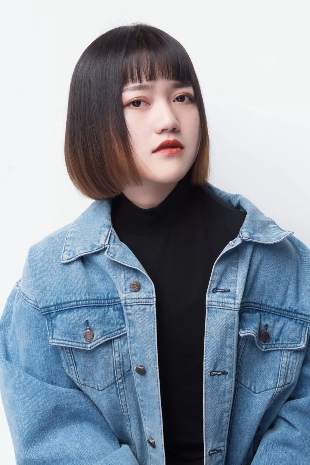 王贰浪今天做客柠檬音乐热搜榜畅谈从炸鸡店咸鱼老板到歌手的心路历程