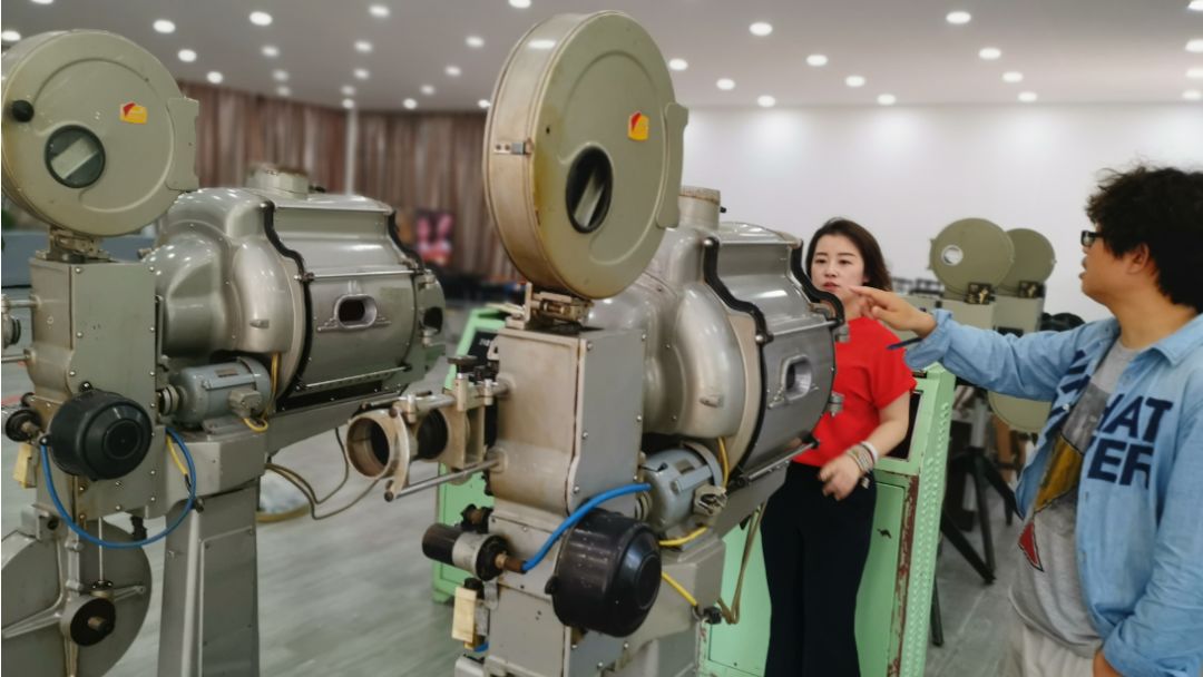 可以看到《闪闪的红星》《少年林祥谦》《小兵张嘎》《浴血卫士》