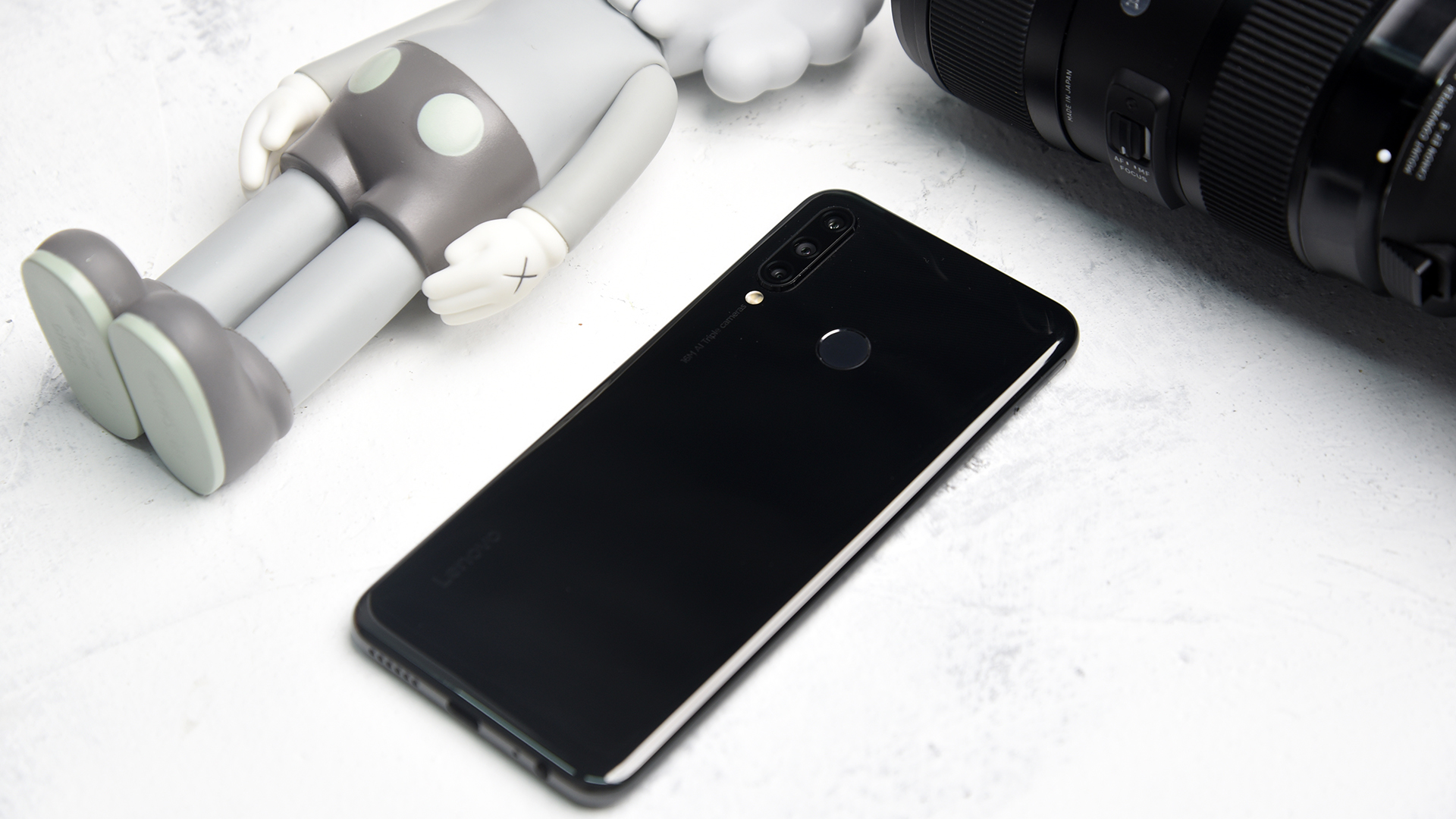 联想z6青春版体验双频定位芯片加持时尚又强悍