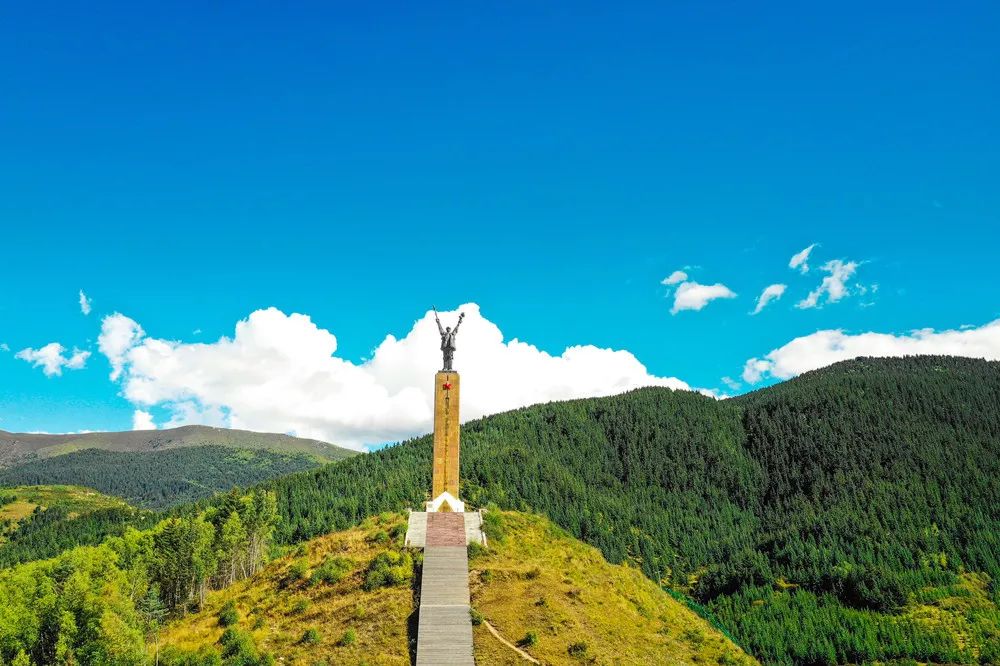 【关注】"雪山草地"寻踪革命传奇,我的长征路"红色旅游线路产品正式