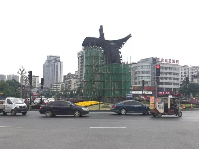 决定拆除宜宾上江北大转盘今后再无酒樽